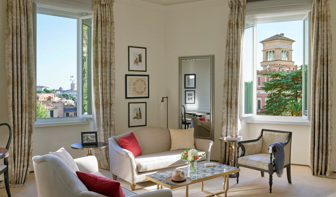 living room Dolce Vita Suite, Hotel Eden, Rome