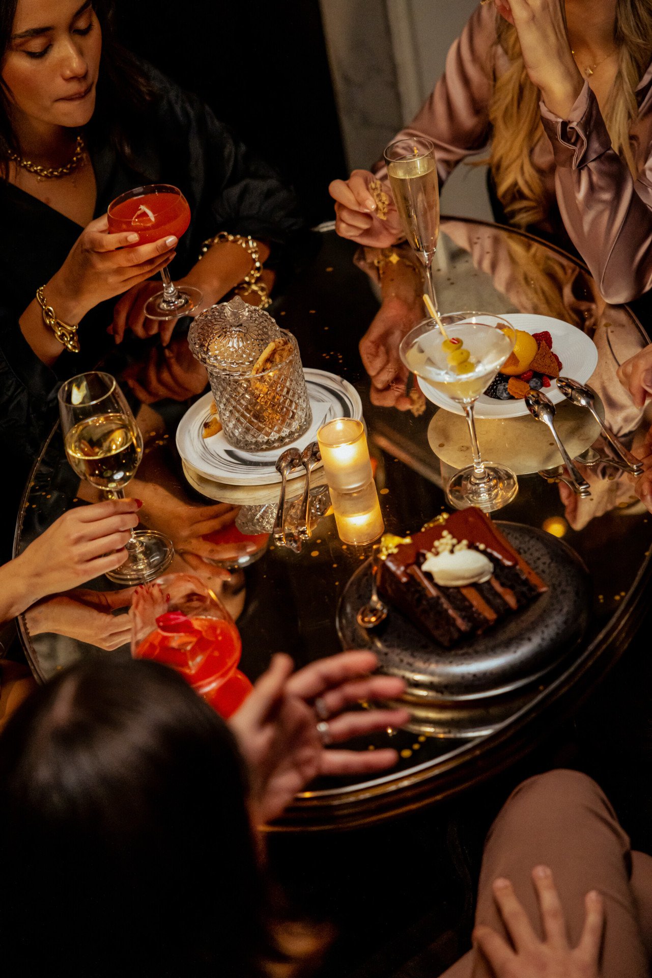 Dining in the Bar & Lounge at Hotel Bel-Air, Los Angeles 