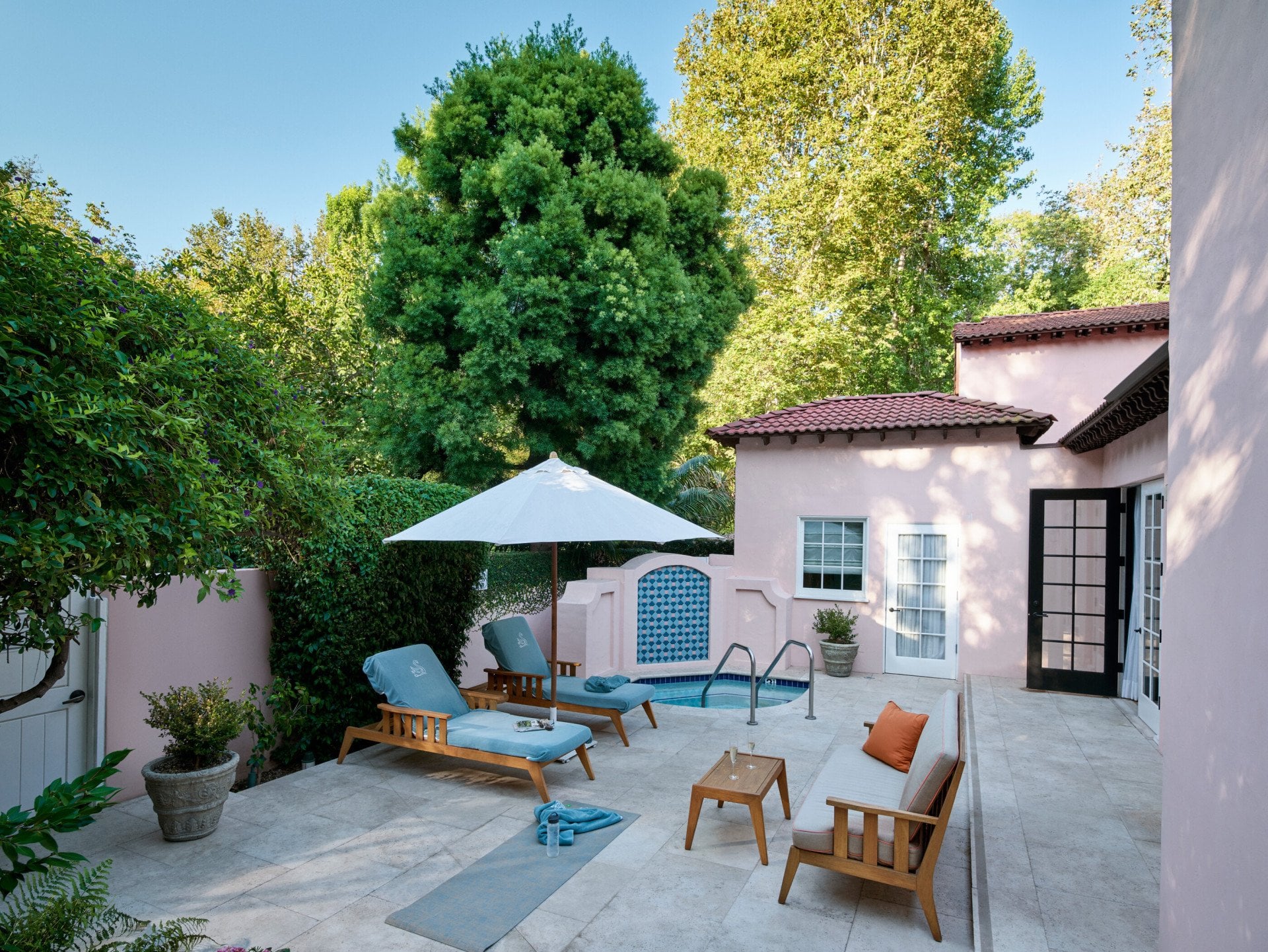 HBA_CHALON_SUITE_169_019_v2_RGB_HR