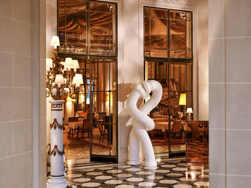 Large view of the lobby entrance with The Kiss sculpture at Le Meurice, Paris - Dorchester Collection