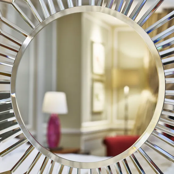 Mirror detail in Principe Suite