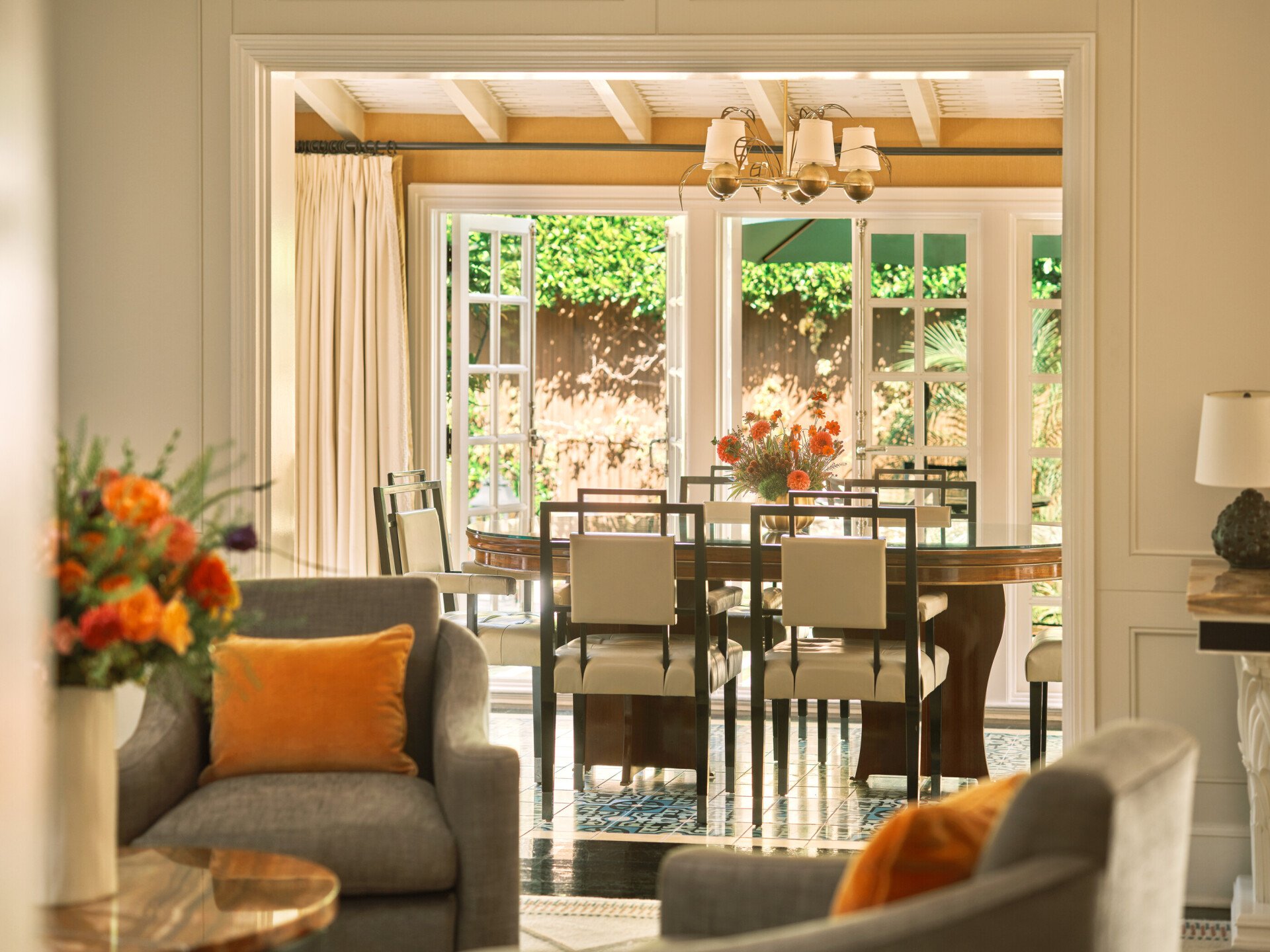 Bungalow 8 living room with dining area view 