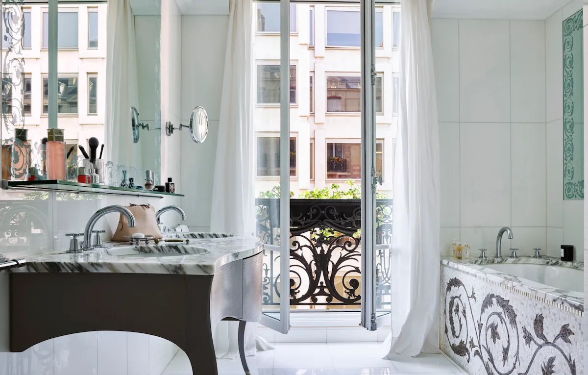 HPA-361-HauteCouture-Suite-Bath-P-HR-by-markread