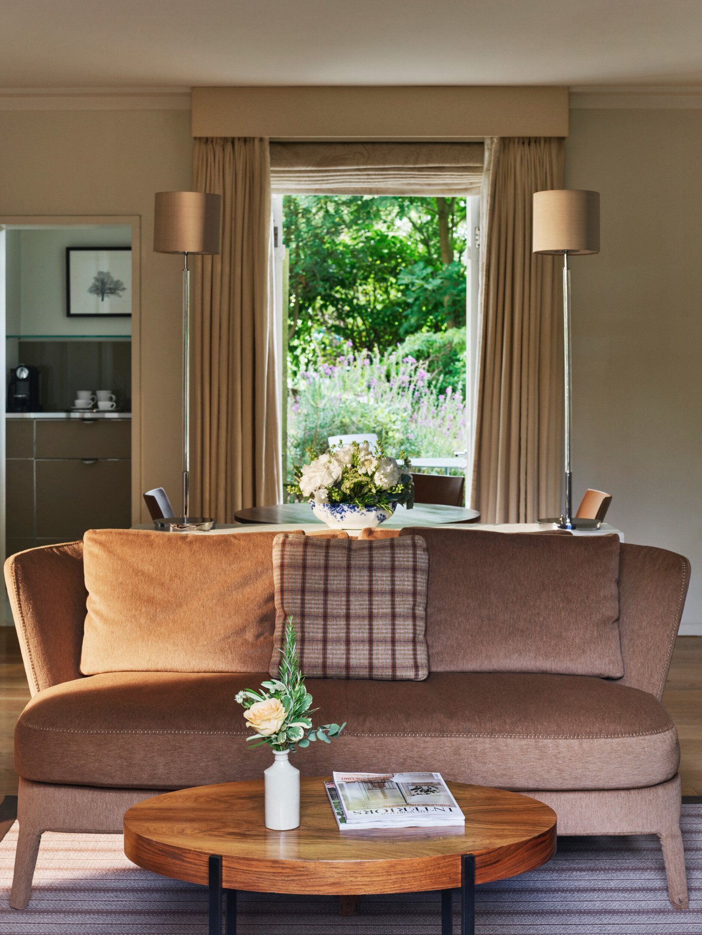 Coworth Park-Cottage Executive Suite-Farmer's East living rom 