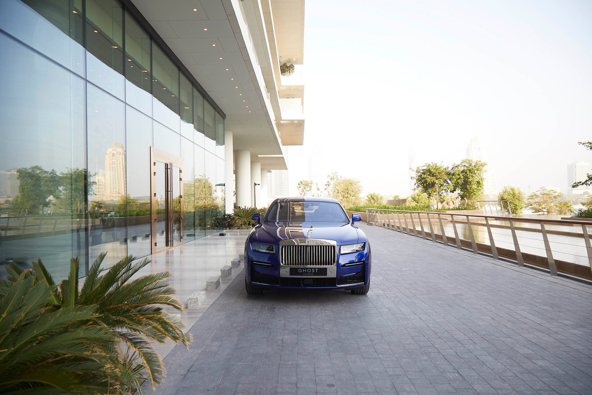 Car parked outside One at Palm Jumeirah, Dubai