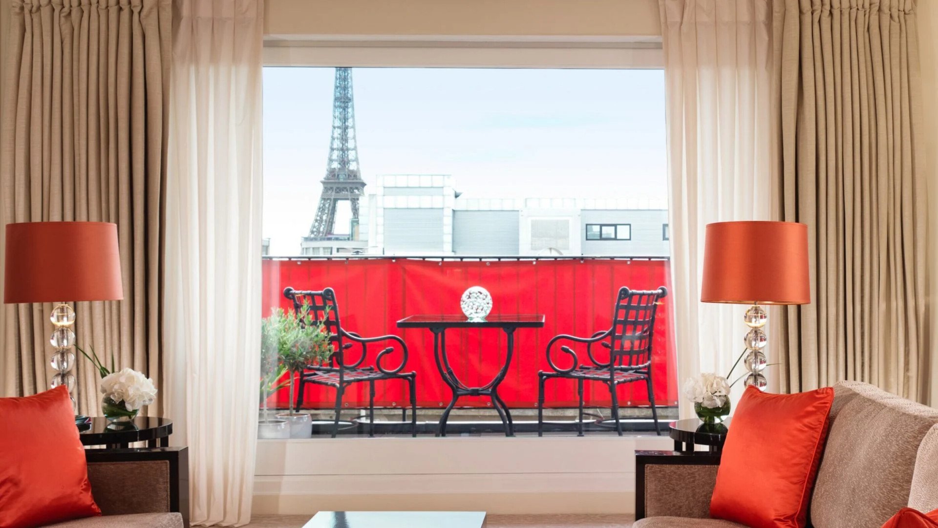 Picture of L'appartement Living Room and Terrasse with Eiffel Tower view