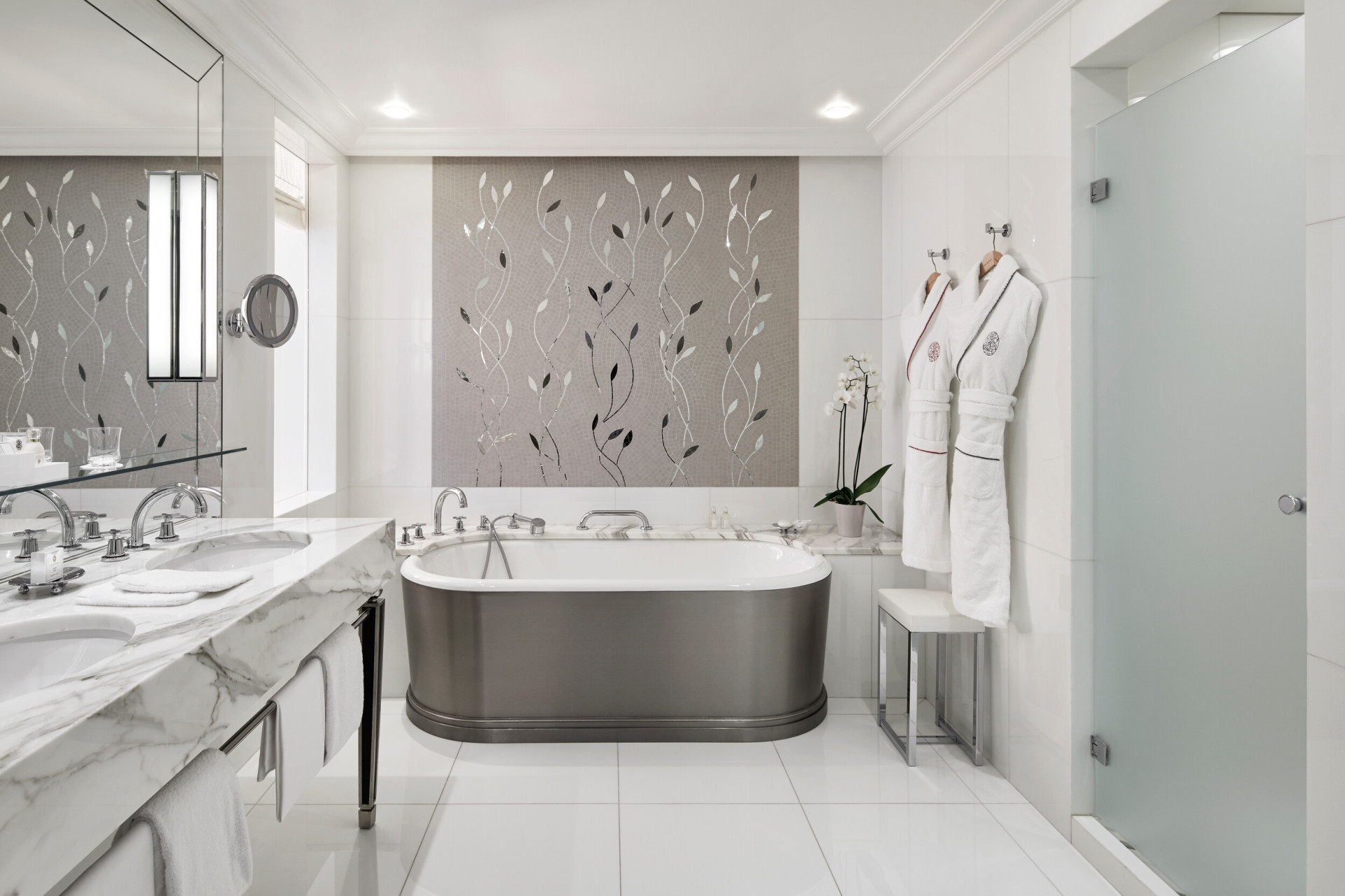 HPA-214-Junior-Suite-Prestige-SDB-2-HR-by-Francis-Amiand