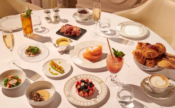 Large view of a brunch table at Le Meurice, Paris - Dorchester Collection