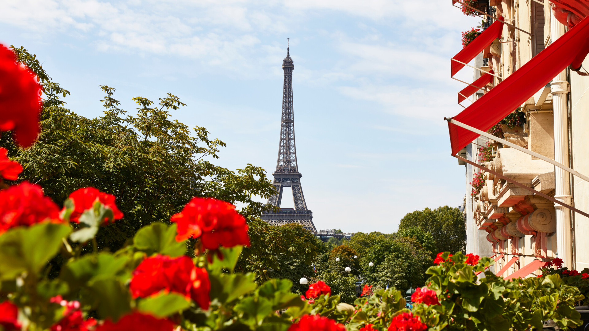 Landscape shot of the Eiffel Tower view from a Deluxe Suite