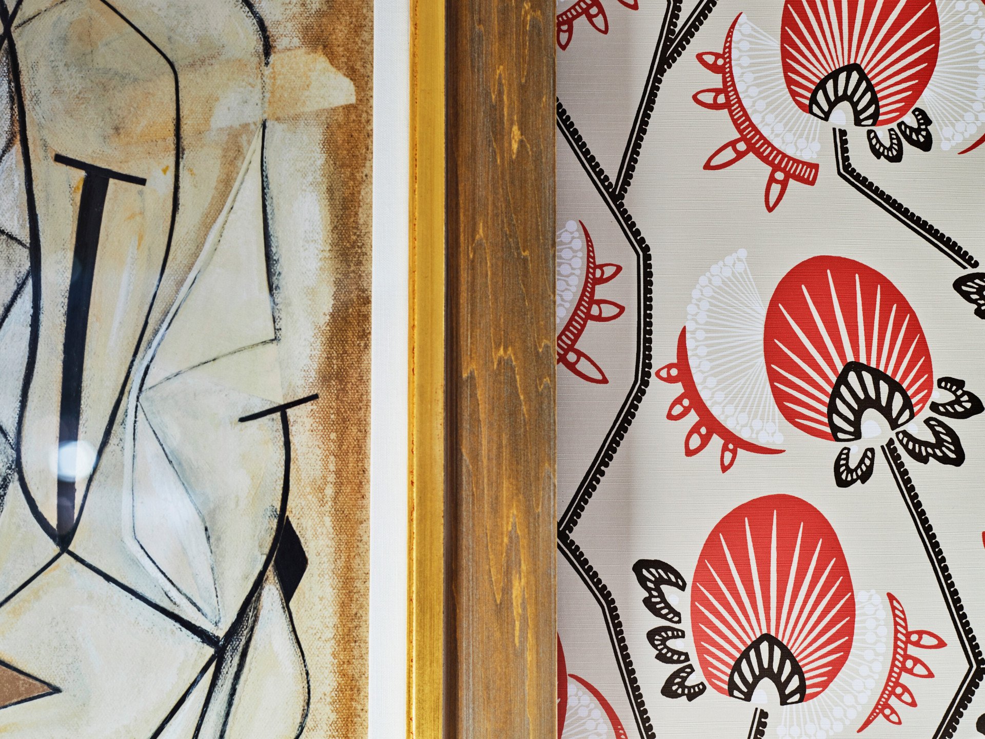 Detail of wallpaper and picture frame inside a Bungalow Guestroom 