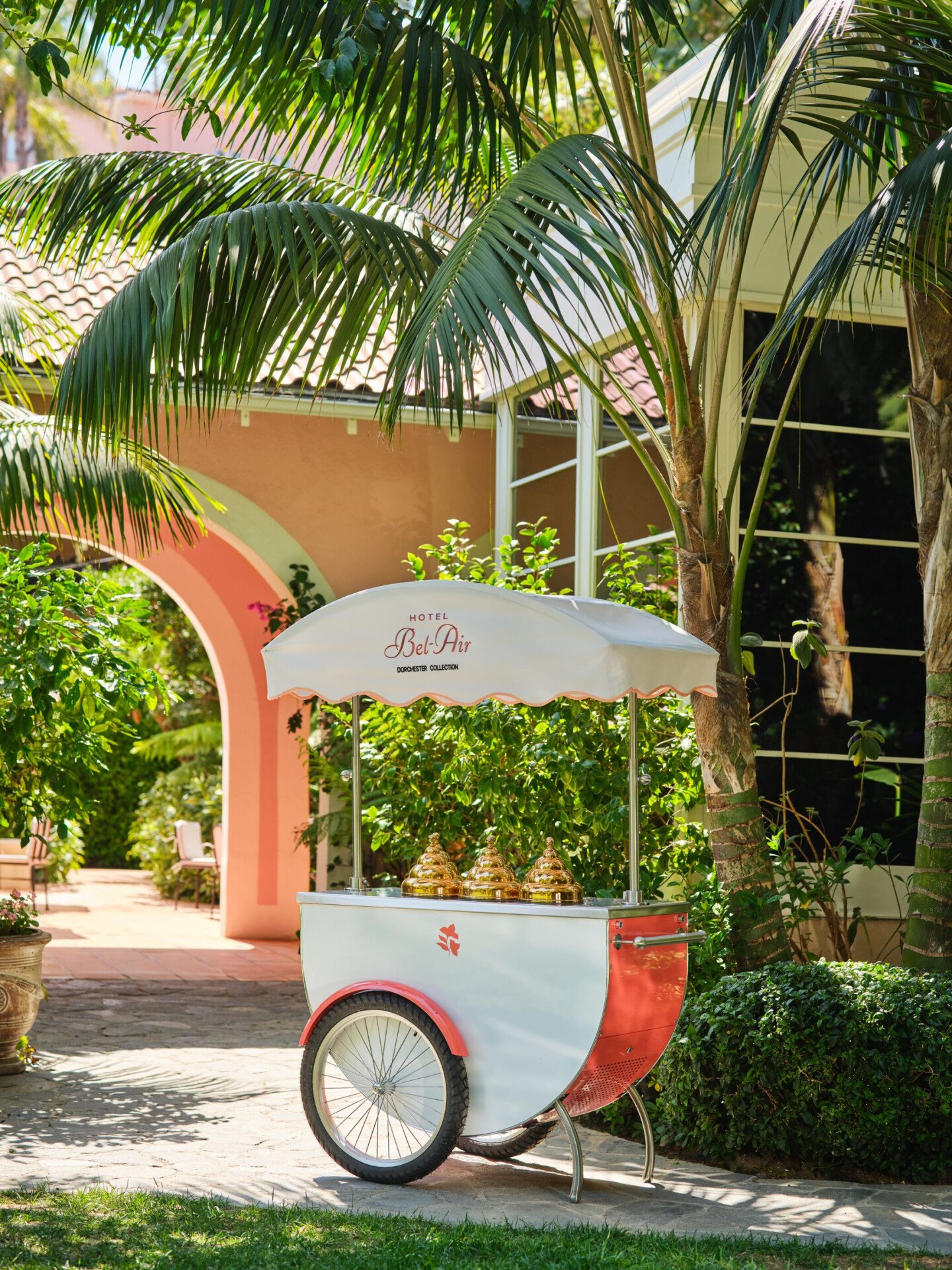 Hotel Bel-Air gelato cart