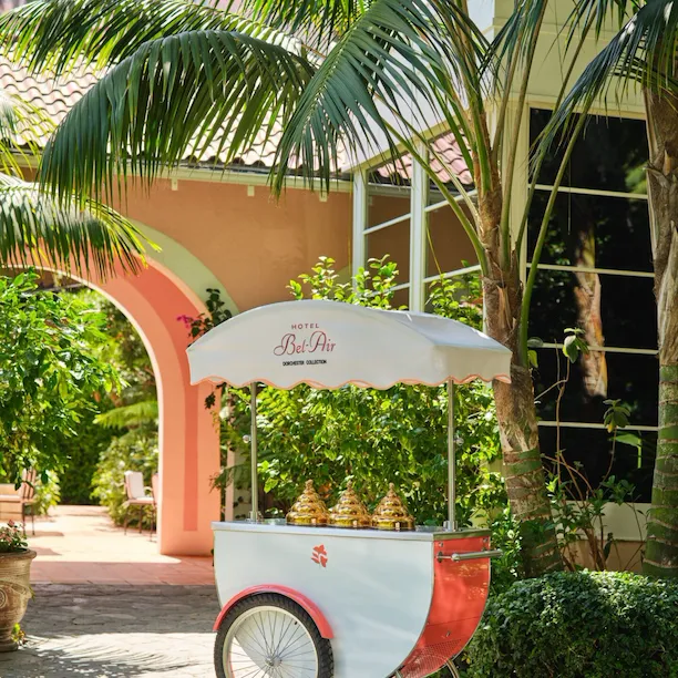 Hotel Bel-Air gelato cart