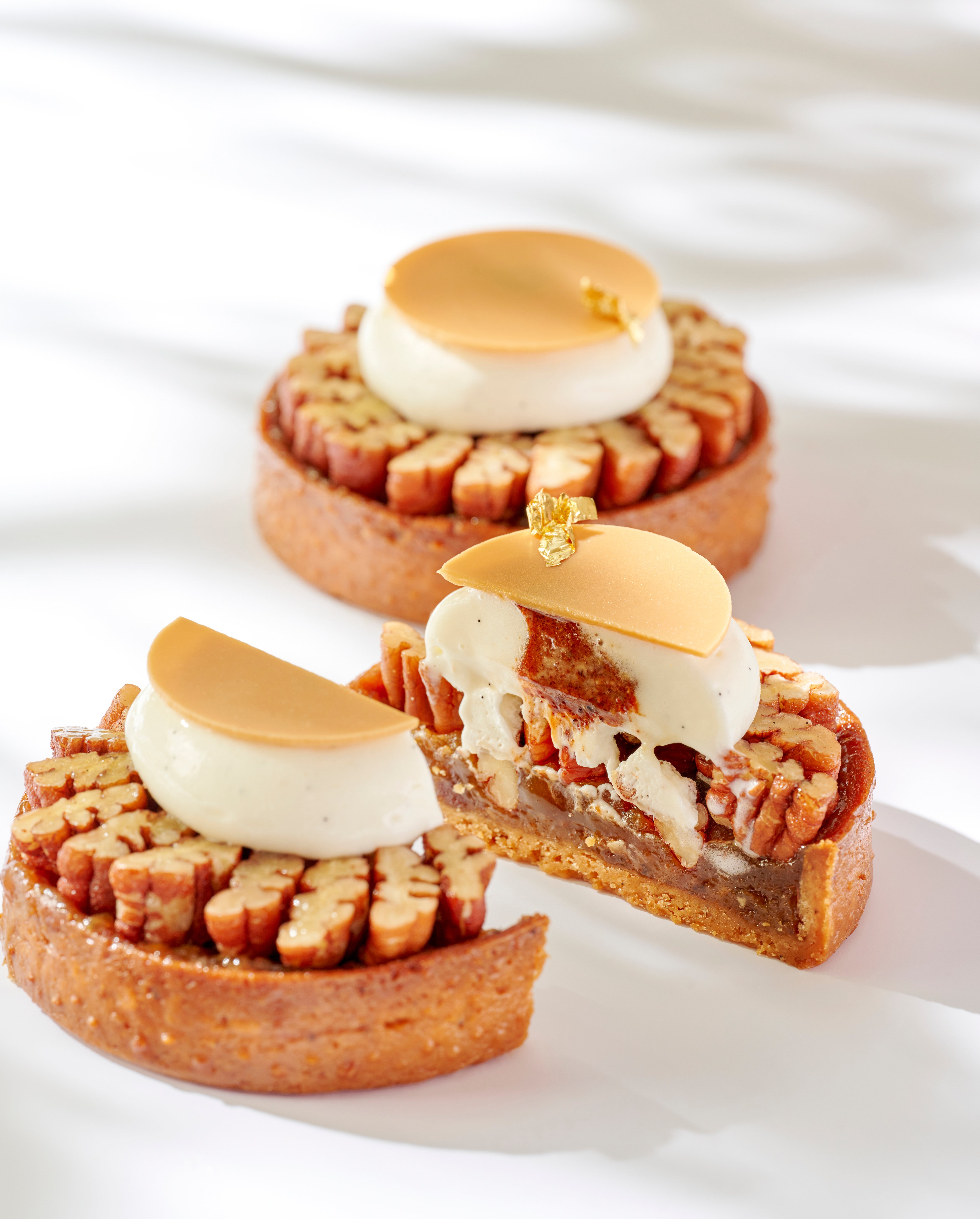 A close up to the pecan tarte
