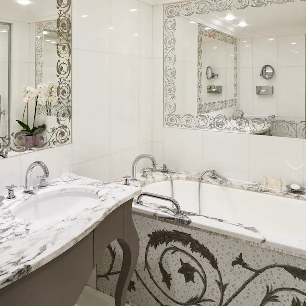 Superior Room at the Hotel Plaza Athénée