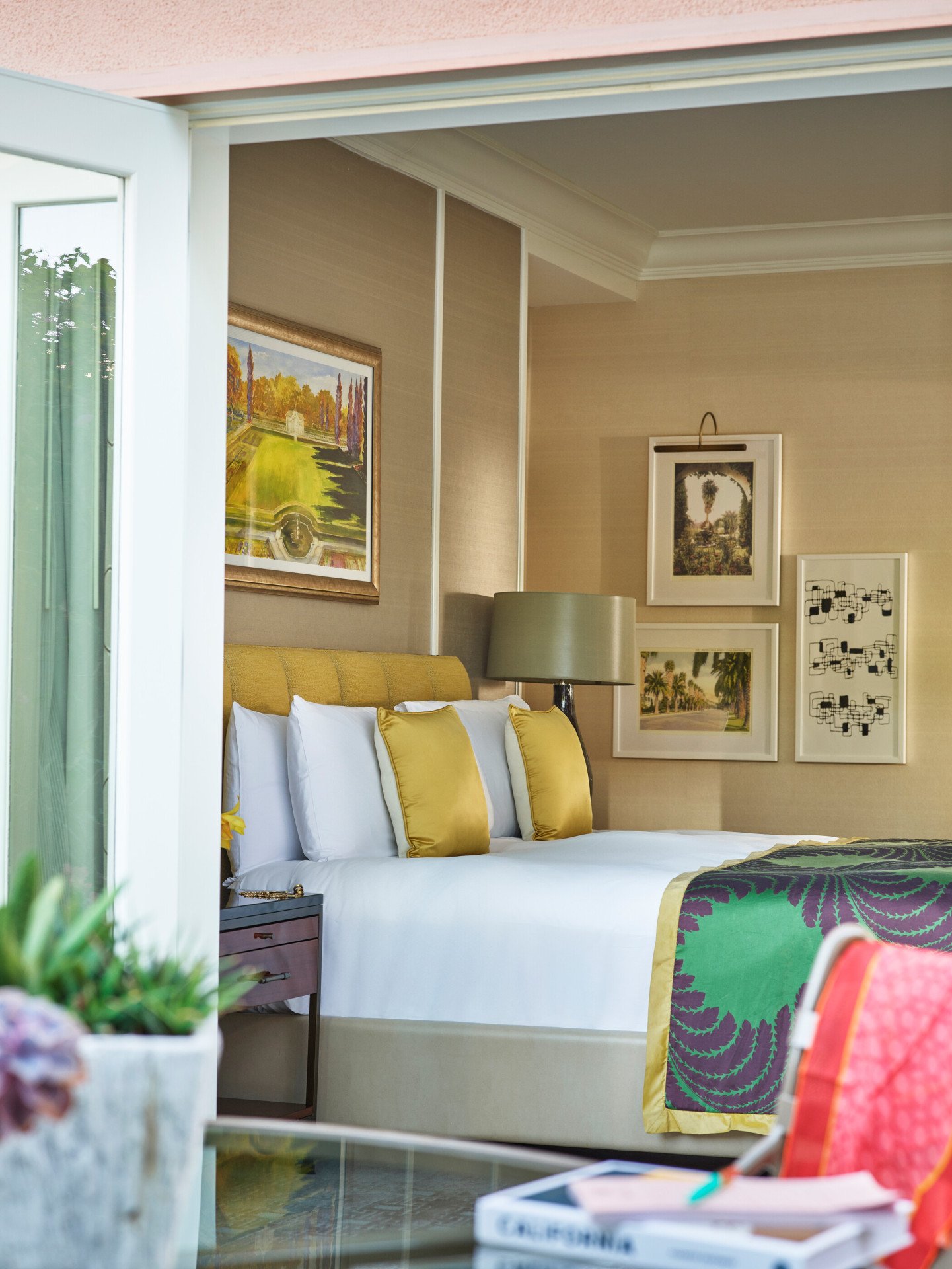 Grand Deluxe Suite bedroom 