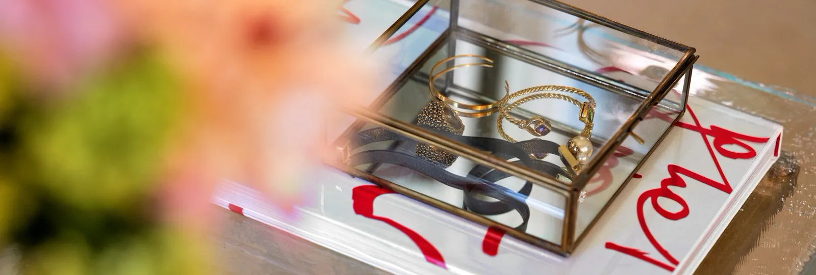 Suite desk detail with flowers
