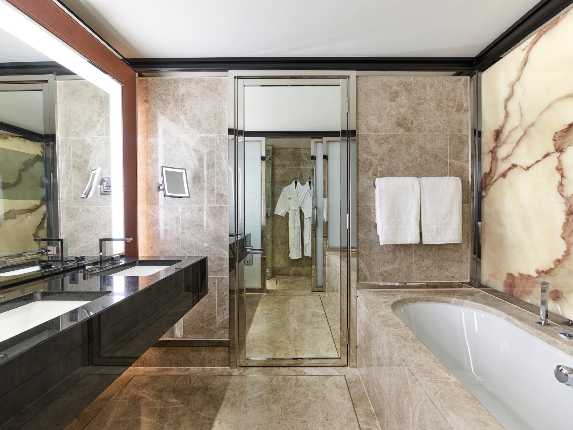 45 Park Lane-London Balcony Suite-Bathroom-4585-highres