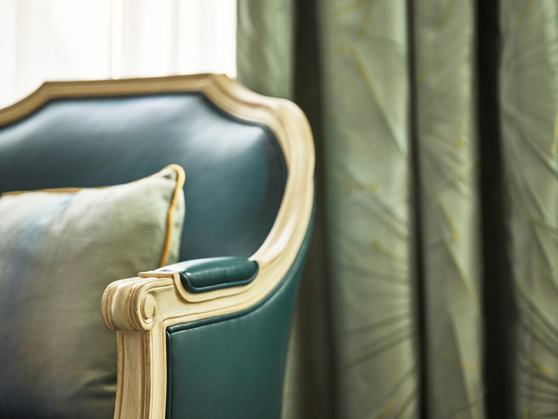 Green leather hair detail in suite