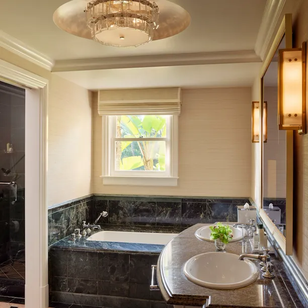 Bathroom in Bungalow Guestroom