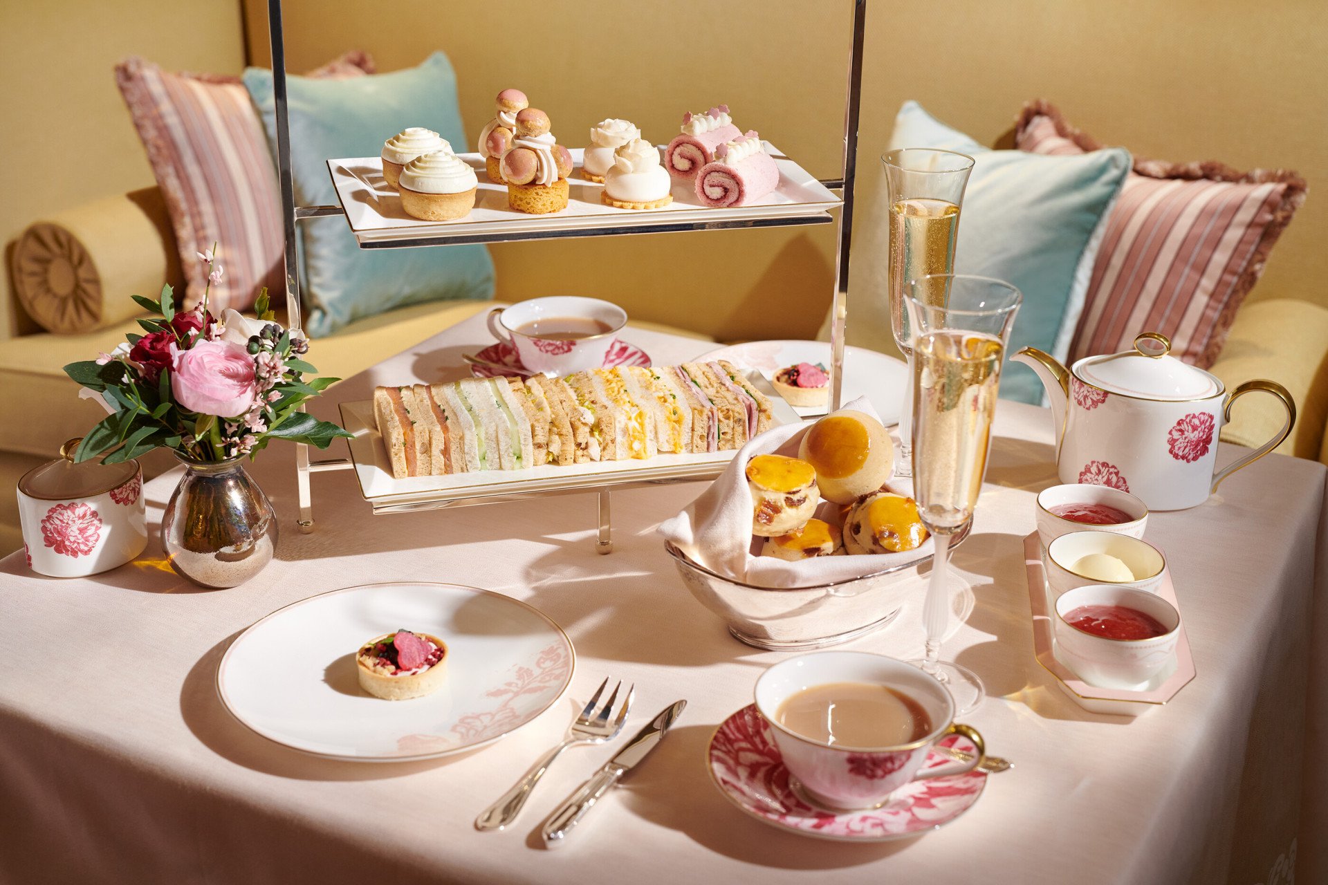 Valentine's day afternoon tea in The Promenade at The Dorchester.
