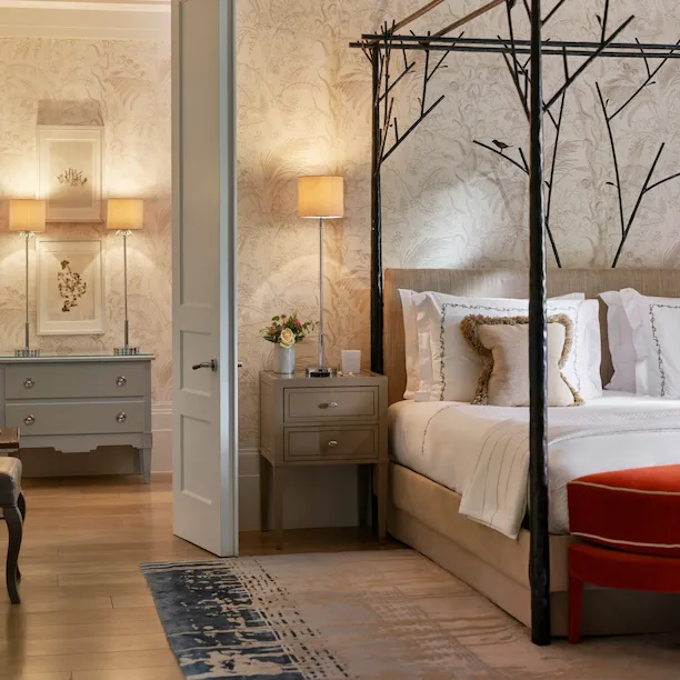 Coworth Park-Mansion House Premium Suite-Arbuthnot-bedroom-portrait-highres