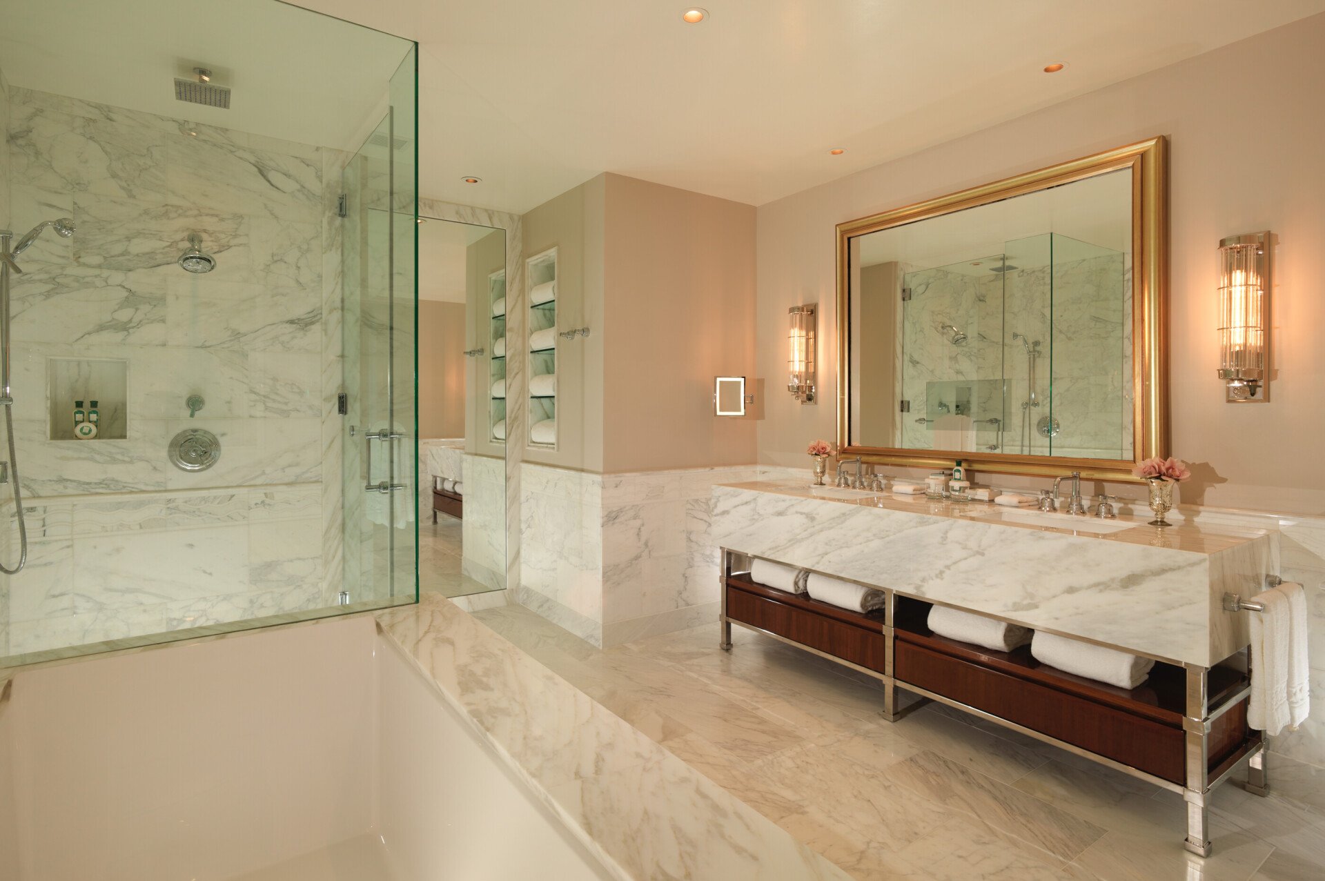 Full marble bath in the Presidential suite