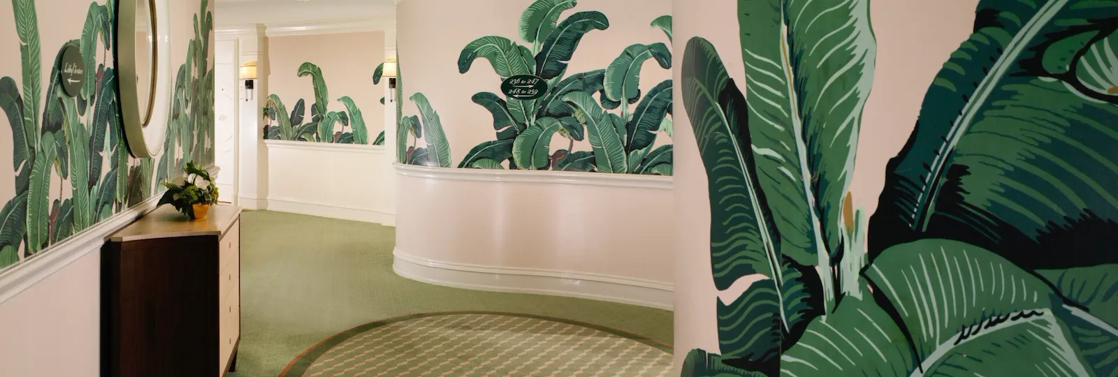 BHH banana leaf wallpaper detail