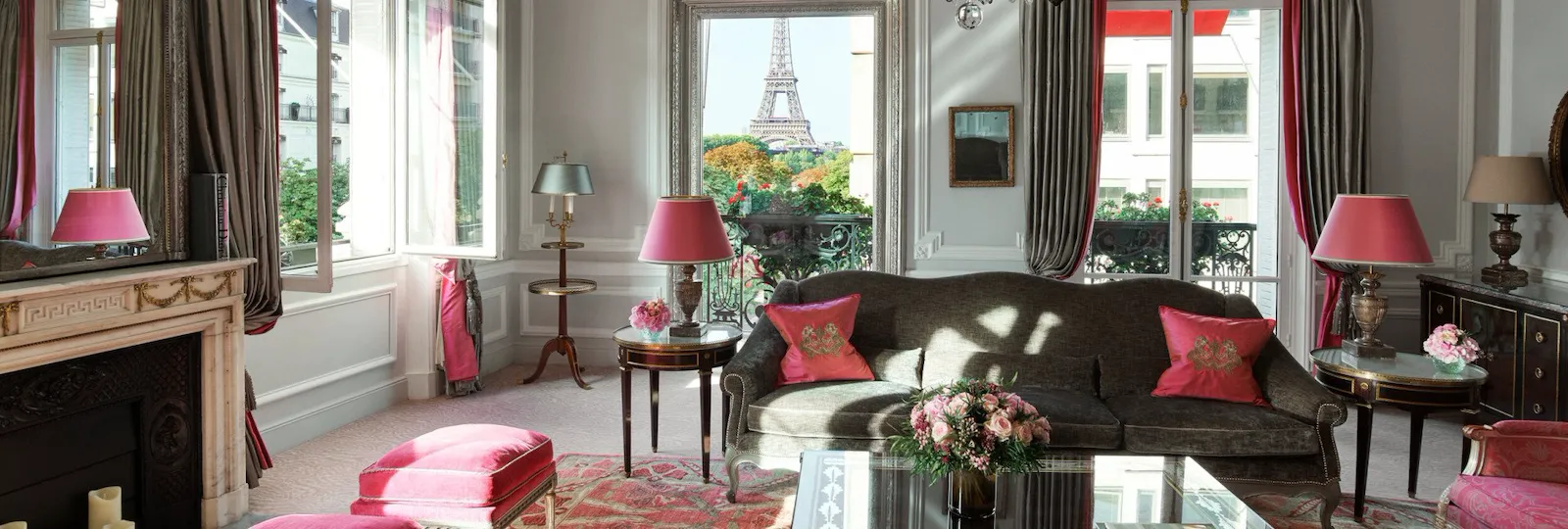 Haute Couture suite living room in Hôtel Plaza Athénée, Paris