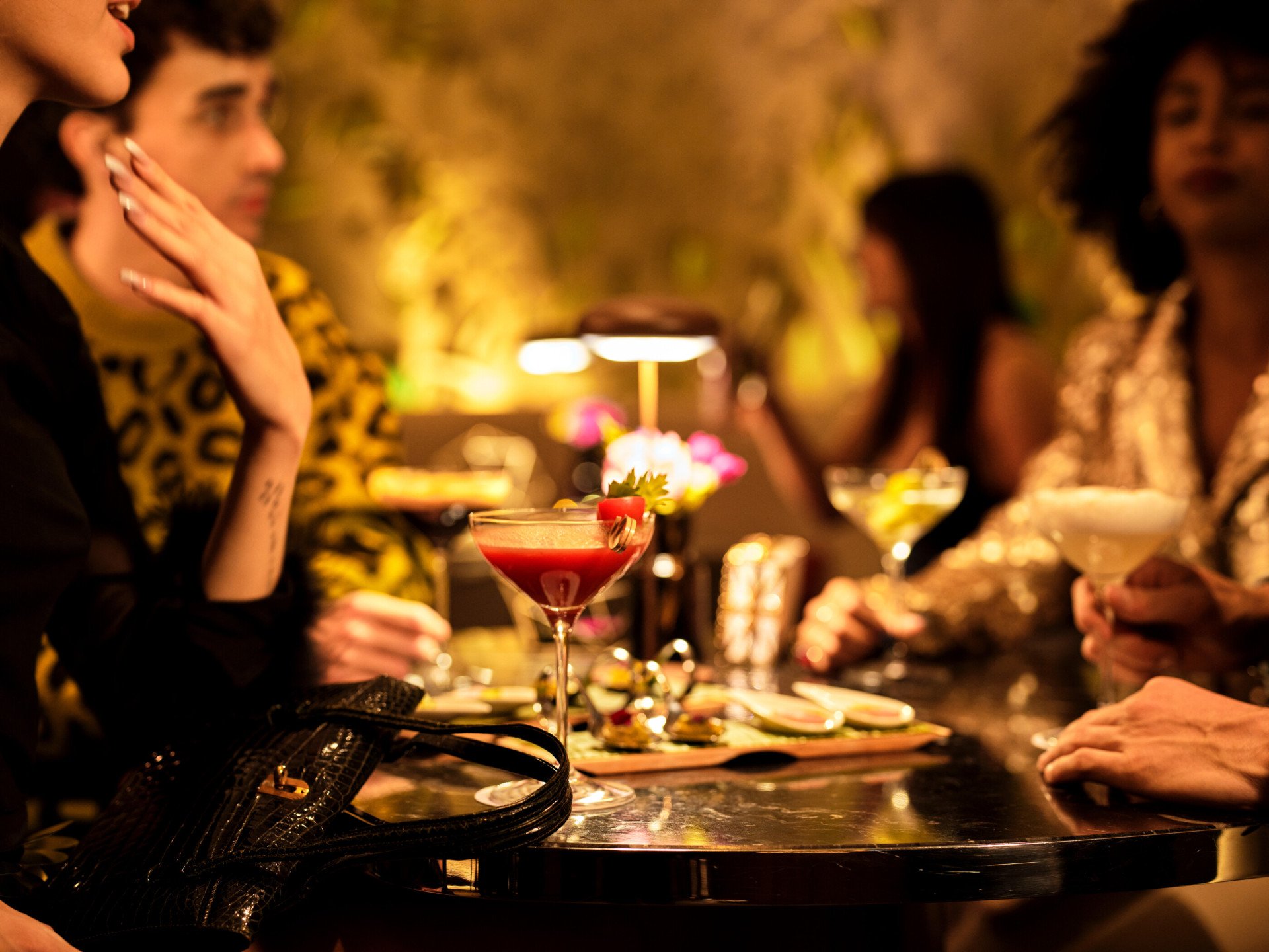 People having drinks with cicchetti at Il Giardino Bar