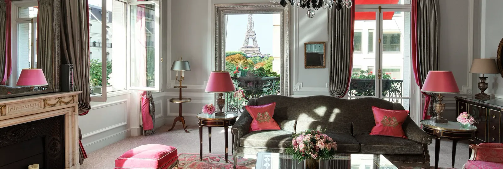 Haute Couture suite living room in Hôtel Plaza Athénée, Paris