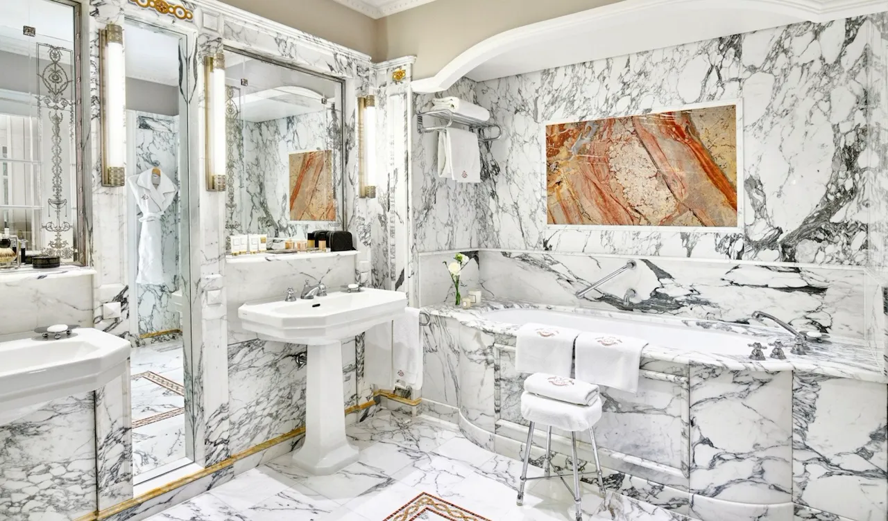 Marble bathroom of the presidential appartment at Le Meurice, Paris.