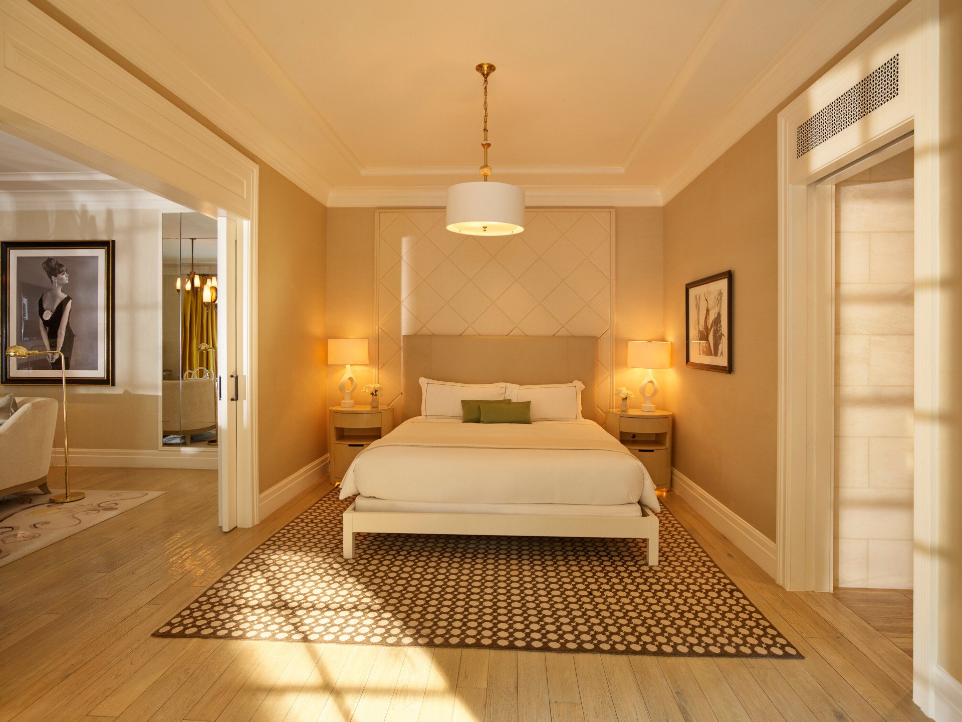 HBA_GRACE_KELLY_SUITE_174_128_v2_RGB_HR