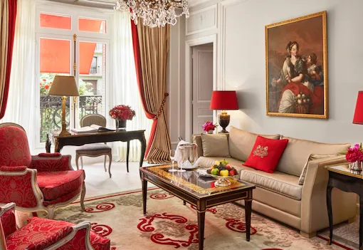 HPA-202-Deluxe-Suite-Avenue-Salon-a-HR-by-Francis-Amiand