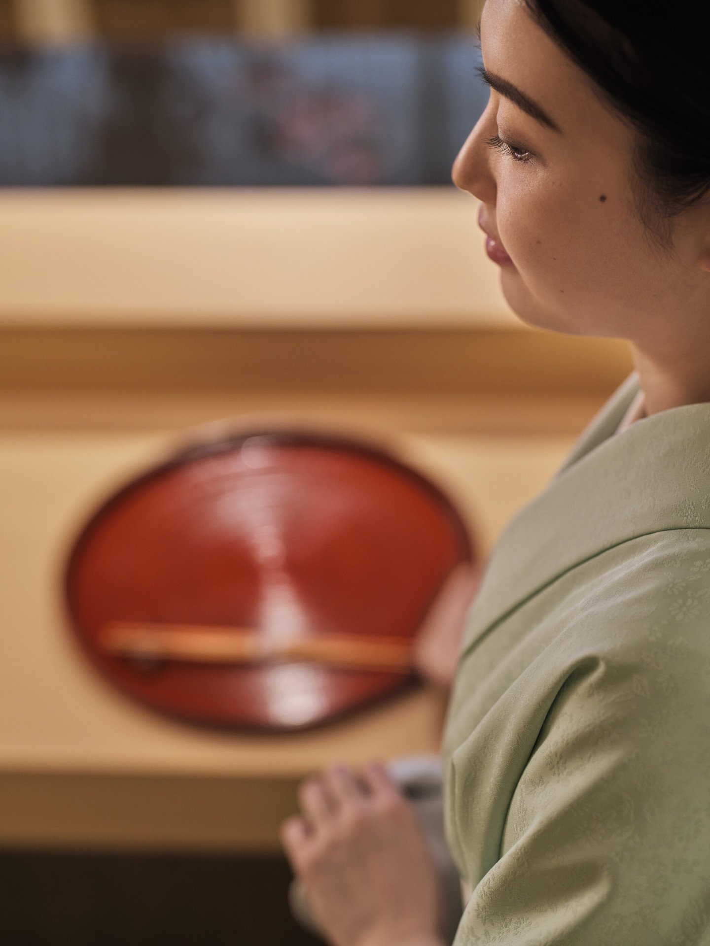 A detail image of the ornate craftmanship of Sushi Kanesaka
