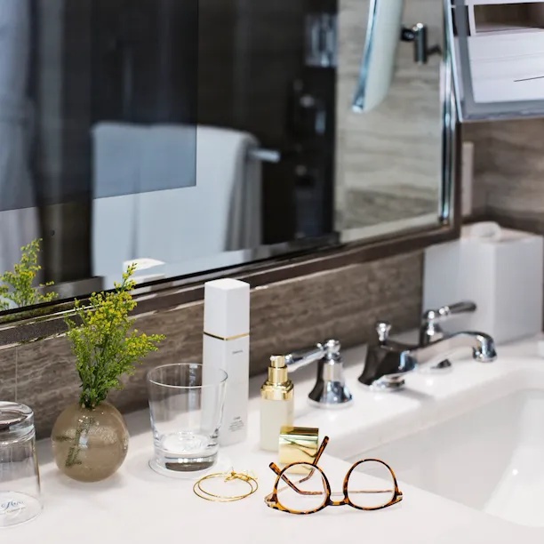 Marble bathrooms with double vanity and deep soaking tubs