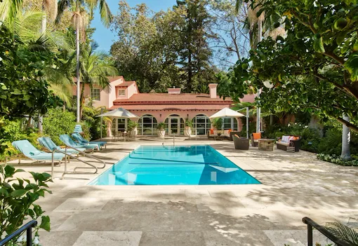 Presidential Suite courtyard with infinity pool