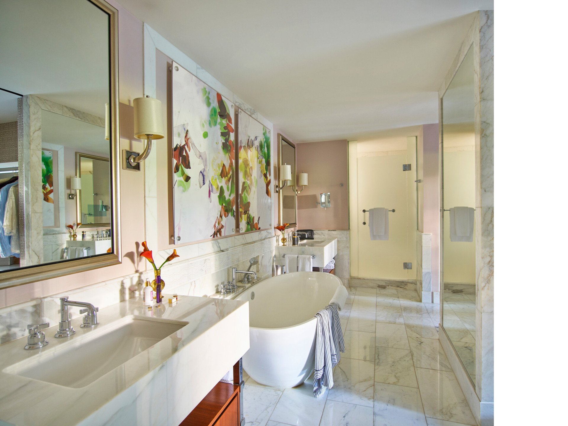 Premiere suite with patio bathroom 