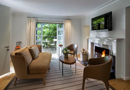 Coworth Park Stable Junior suite Loft Cottage living room