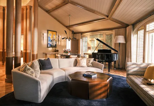 Bungalow 22A living room