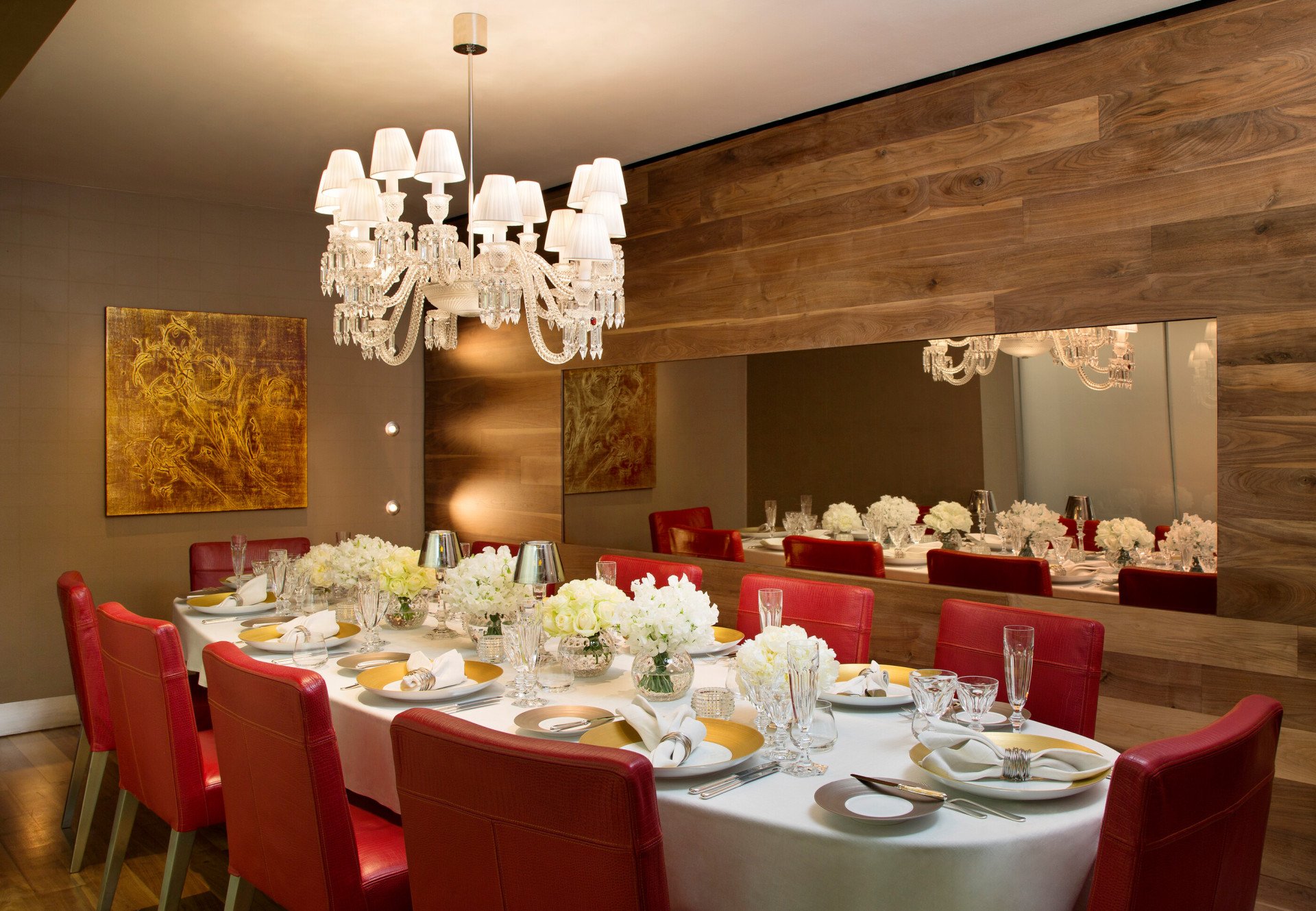 The Dorchester-Chef's Table- white flowers centrepieces with mirror opaque glass