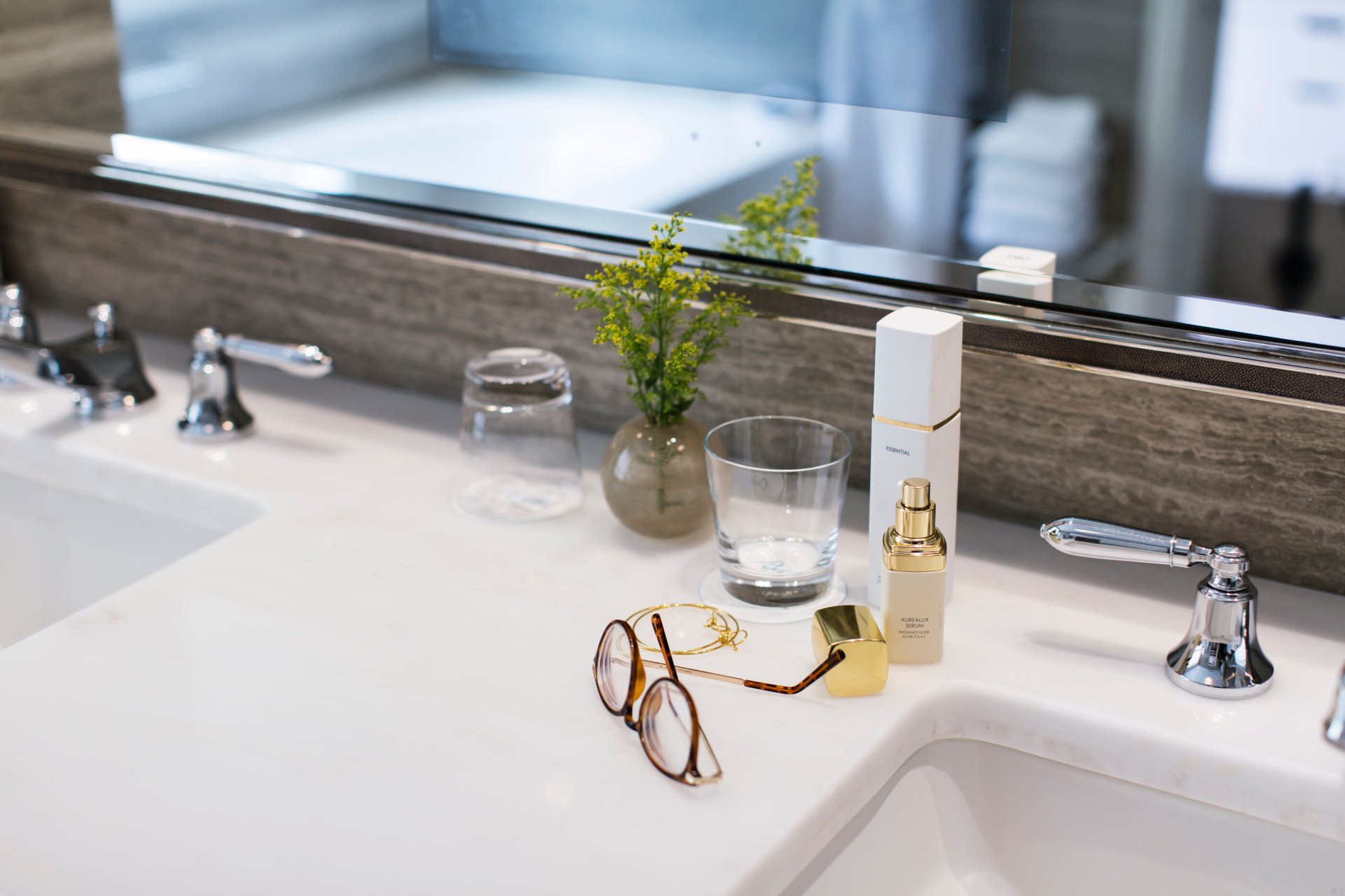 Marble bathrooms with double vanity and deep soaking tubs