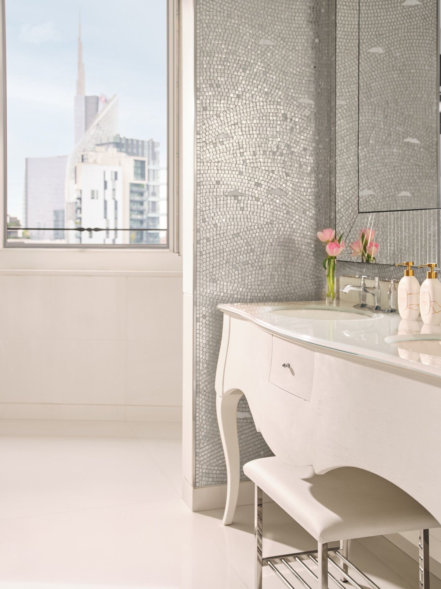 Premium Room white bathroom