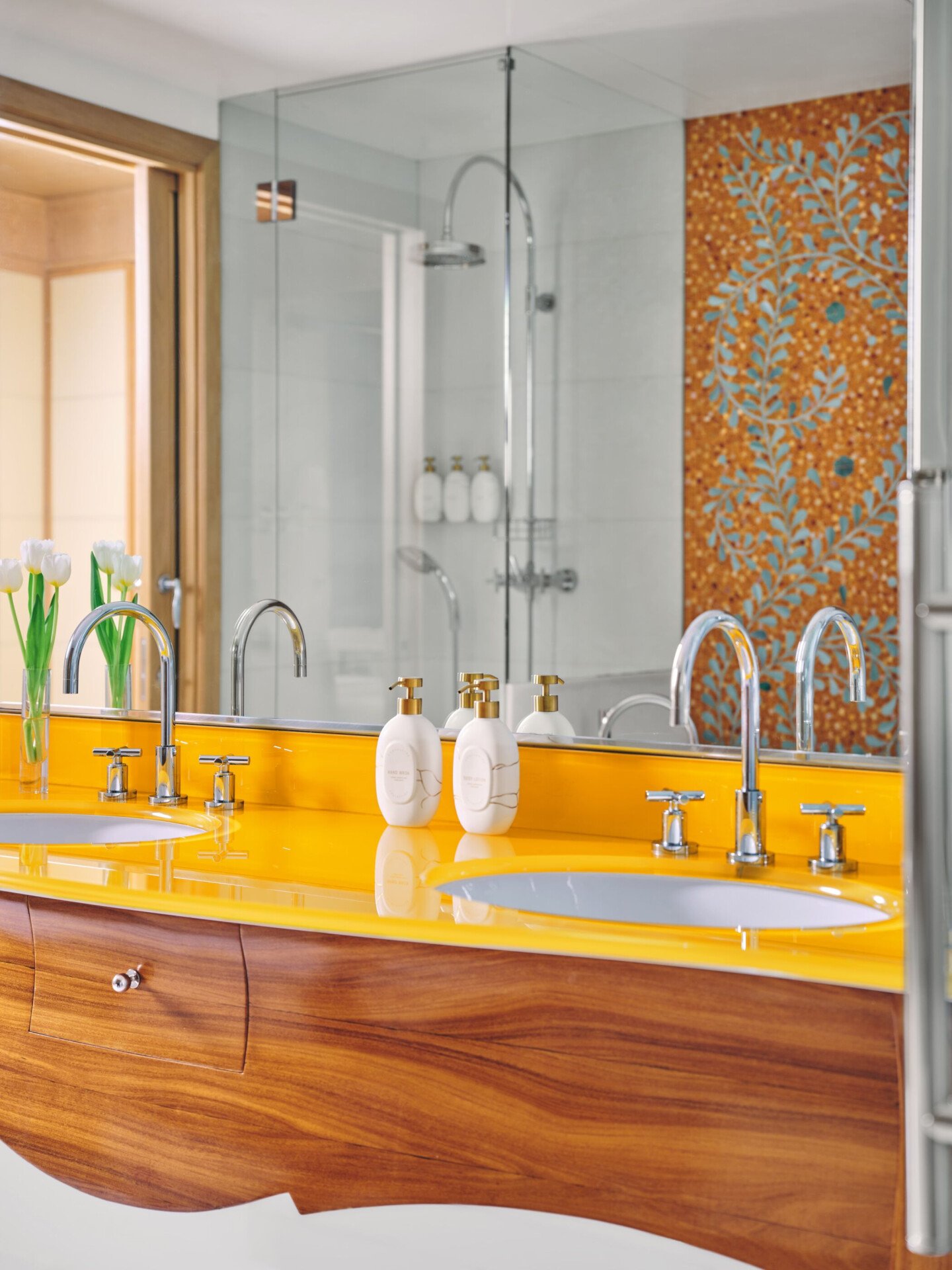 Mosaic room bathroom  with yellow murble